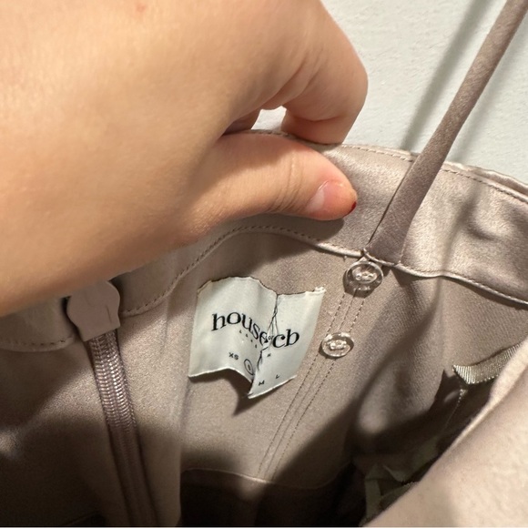 HOUSE OF CB 'Violette' Blush Satin Fishtail Gown - Picture 11 of 15